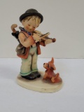 HUMMEL - BOY PLAYING MUSIC FOR PUPPY - CROWN