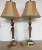 PAIR OF WOOD/BRASS TABLE LAMPS WITH PINEAPPLES