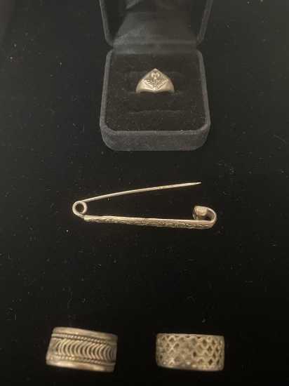 4 PIECES OF STERLING JEWELRY