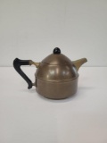 VINTAGE TEA KETTLE BY MANNING BOWMAN QUALITY