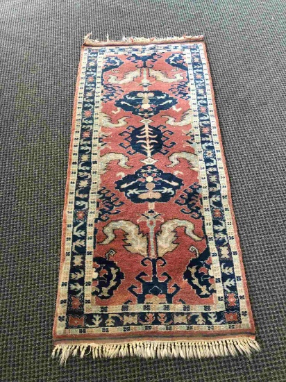 REDS, CREAMS, & BLUES SMALL ORIENTAL STYLE RUNNER