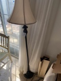 FLOOR LAMP