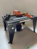 CRAFTSMAN ROUTER TABLE WITH 1 HP ROUTER