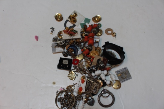 2 LBS OF COSTUME JEWELRY