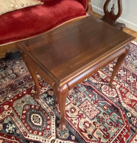 TRADITIONAL COLONIAL STYLED TEA TABLE
