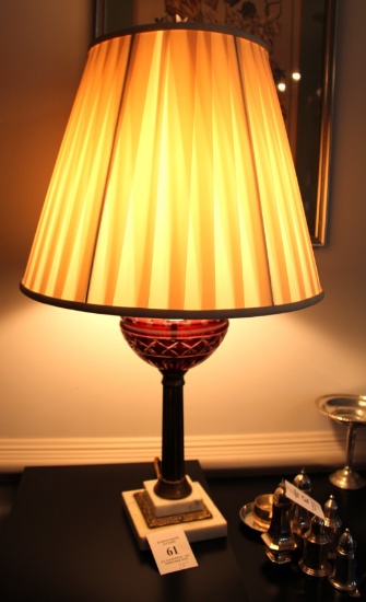 RED CUT TO CLEAR CENTER GLASS TABLE LAMP