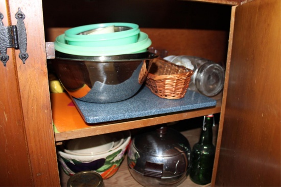 CONTENTS OF BOTTOM CABINET