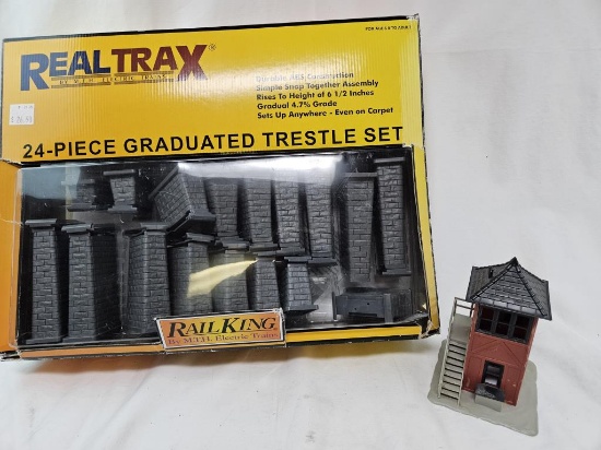 REAL TRAX GRADUATED TRESTLE SET