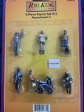 2 PACKS OF FIGURES AND SOME  TRACK MIB