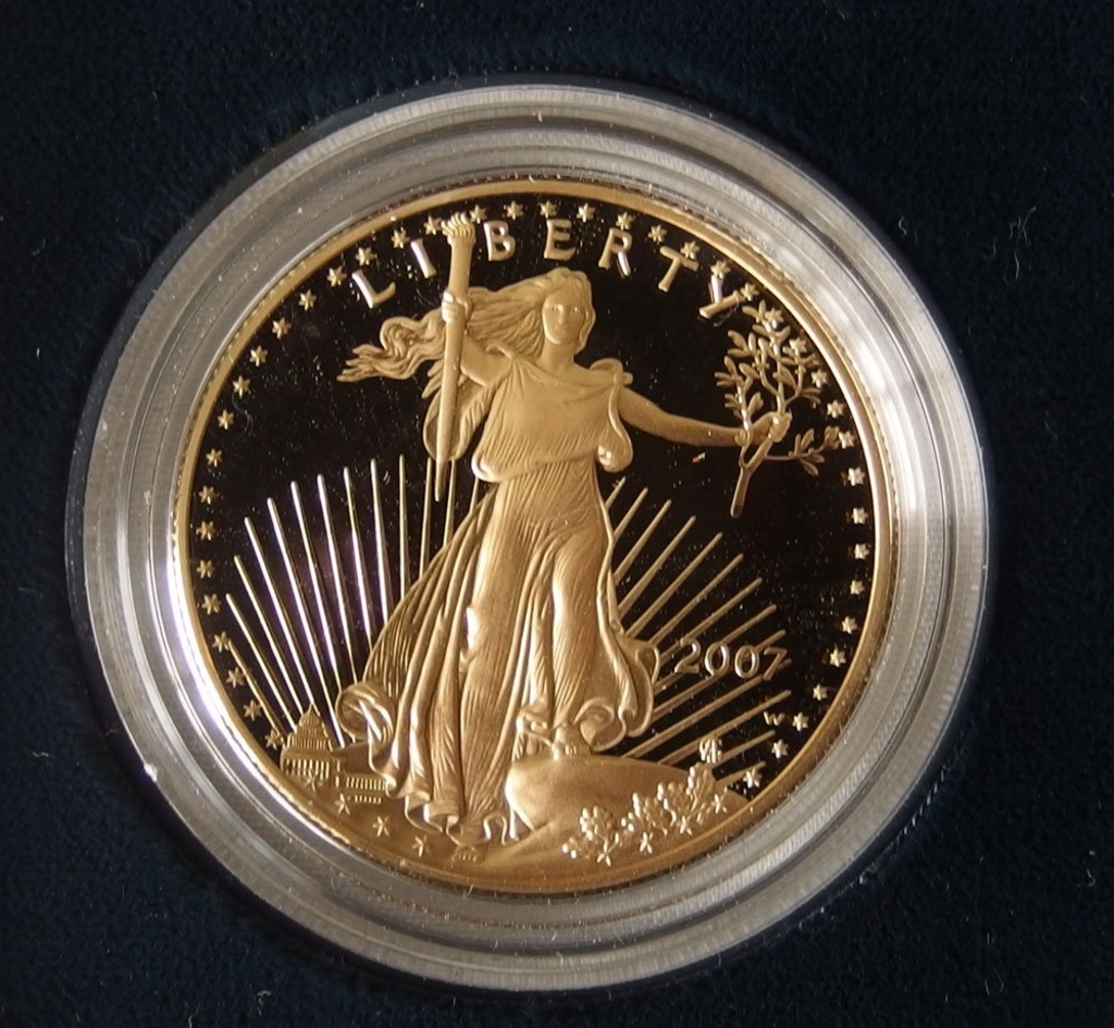 EXCLUSIVE HOLIDAY AUCTION
