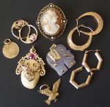 COLLECTION OF GOLD JEWELRY