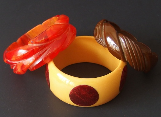 THREE (3) VINTAGE BAKELITE BANGLES