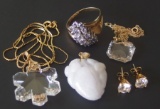 COLLECTION OF 10KT & 14KT GOLD JEWELRY