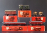 VINTAGE GERMAN HO TRAINS MIB (5)