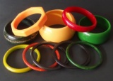 VINTAGE BAKELITE BANGLES (10)