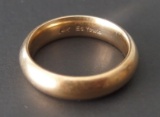 14KT GOLD WEDDING BAND