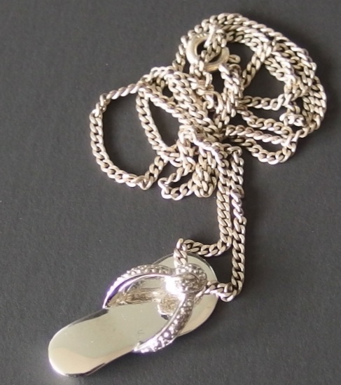 14KT WHITE GOLD LADIES SLIPPER PENDANT