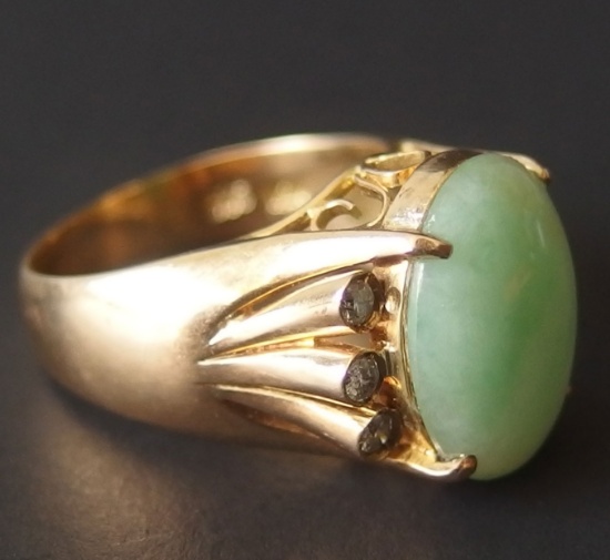 14KT GOLD JADE & DIAMOND RING