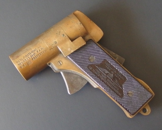 U.S. PYROTECHNIC M2 FLARE PISTOL