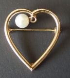 14KT GOLD & PEARL HEART PIN