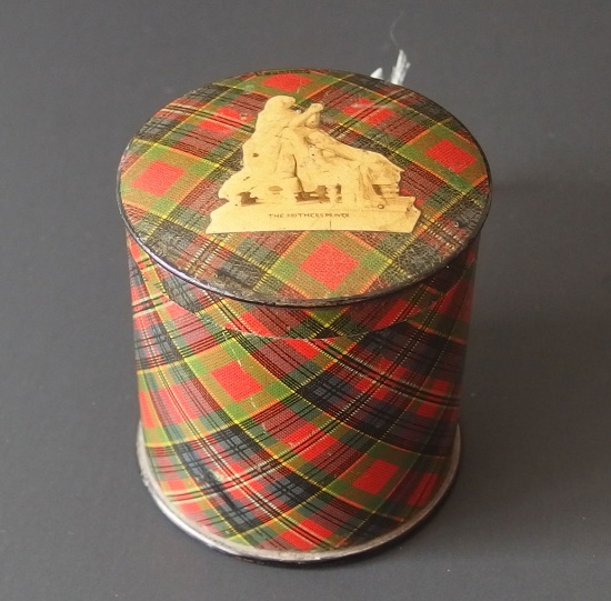 VICTORIAN TARTAN WARE ROLLED TAPE CASKET