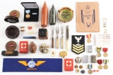 LOT OF 55: MISCELLANEOUS US MILITARY ITEMS.