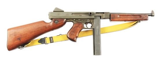 (N) ATTRACTIVE WORLD WAR II AUTO ORDNANCE M1A1 THOMPSON MACHINE GUN WITH ACCESSORIES (CURIO & RELIC)