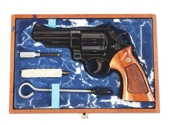 (M) SMITH & WESSON MODEL 29-2 .44 MAGNUM REVOLVER WITH BOX