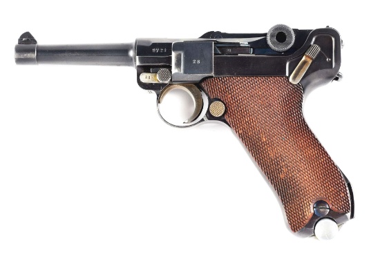 (C) RARE G DATE WWII GERMAN POLICE LUGER WITH MATCHING MAGAZINE, EX- DAUPHIN COLLECTION.