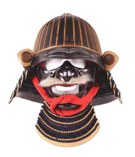 32 PLATE JAPANESE KABUTO SAMURAI HELMET WITH GILT RIDGES AND MENPO.