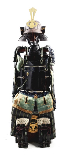ATTRACTIVE BLACK LACQUERED JAPANESE ARMOR, EDO PERIOD, IN TRAVEL CASE.