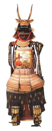 A GOOD SET OF JAPANESE ARMOR, EDO PERIOD, IN TRAVEL BOX.