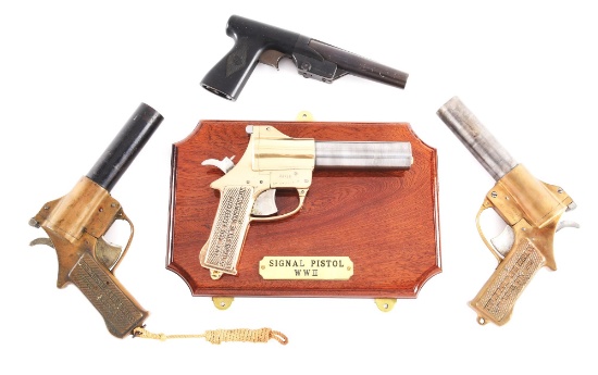 LOT OF 4: AMERICAN WWII FLARE PISTOLS.