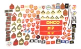LARGE LOT OF USMC UNIT AND RANK PATCHES.