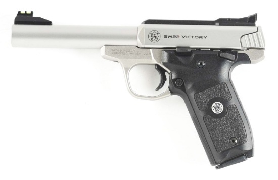 (M) SMITH & WESSON SW22 VICTORY SEMI-AUTOMATIC PISTOL WITH BOX.
