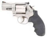 (M) SMITH & WESSON MODEL 686-5 DOUBLE ACTION REVOLVER WITH MATCHING FACTORY CASE.