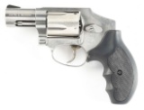 (M) SMITH & WESSON MODEL 640-1 DOUBLE ACTION HAMMERLESS REVOLVER WITH MATCHING FACTORY CASE.