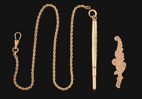 SMALL LOT OF GOLD ITEMS.