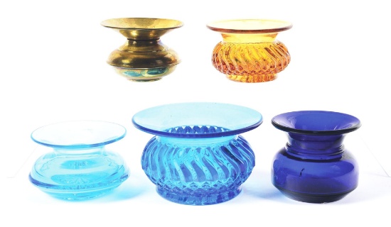 LOT OF 5: GLASS MINI SPITOONS.