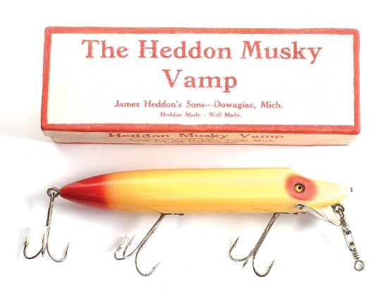 HEDDON 8" 7602 MUSKY VAMP IN WHITE WITH RED EYES & TAIL IN INTRO BOX