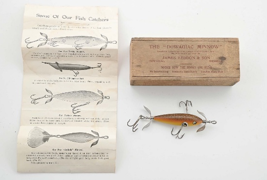 HEDDON 107 DOWAGIAC UNDERWATER MINNOW IN SIENNA CRACKLEBACK IN WOOD BOX WITH INSERT