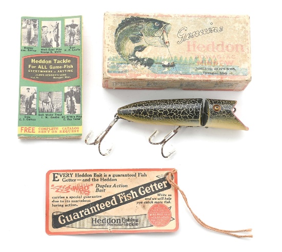 HEDDON 8300 ZIG WAG IN GREEN CRACKLEBACK WITH BOX
