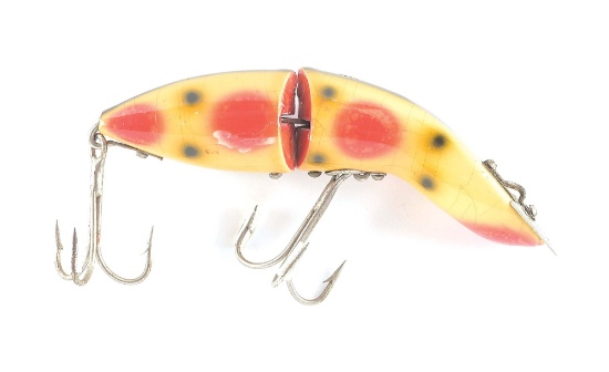 HEDDON 5400S BABY GAMEFISHER IN STRAWBERRY SPOT