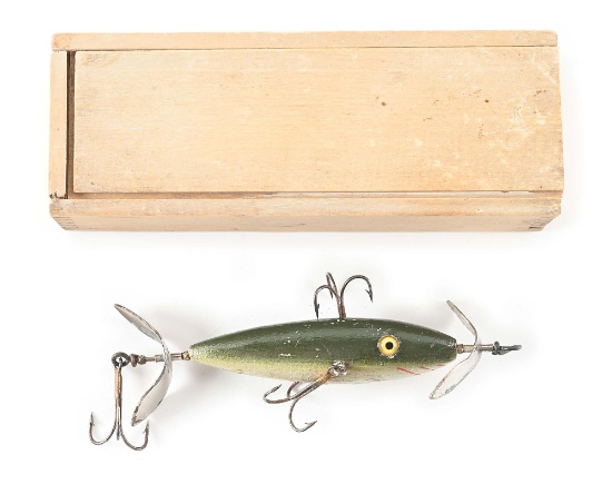 KETCH EM 3-HOOK WOOD MINNOW IN WOOD BOX