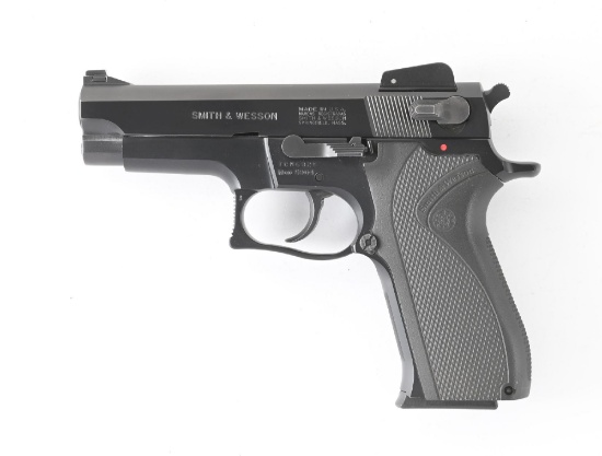 (M) SMITH & WESSON MODEL 5904 SEMI-AUTOMATIC PISTOL.