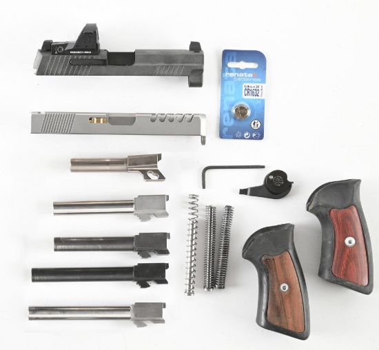 LOT OF MISCELLANEOUS GUN PARTS
