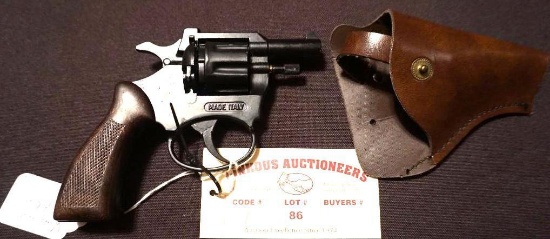 Vangard Starter Pistol with Holster