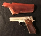 Smith & Wesson Model 39-2 9mm Semi Auto Pistol
