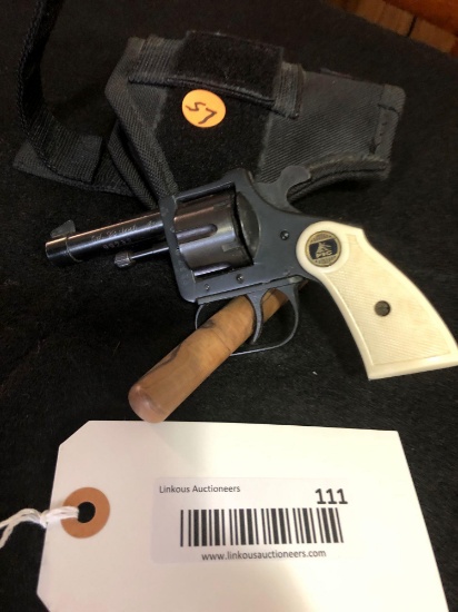PIC 6 Shot Revolver 22S