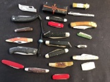 1 lot of 22 Pocket Knives